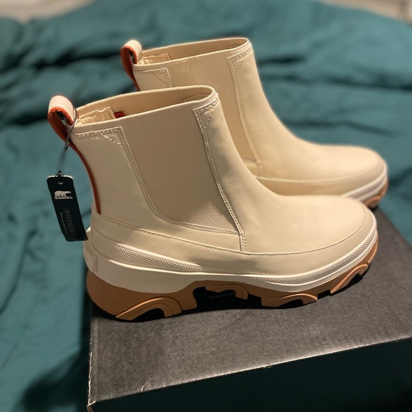 NWT Sorel Brex Chelsea Boot, size 9 - Picture 3 of 6